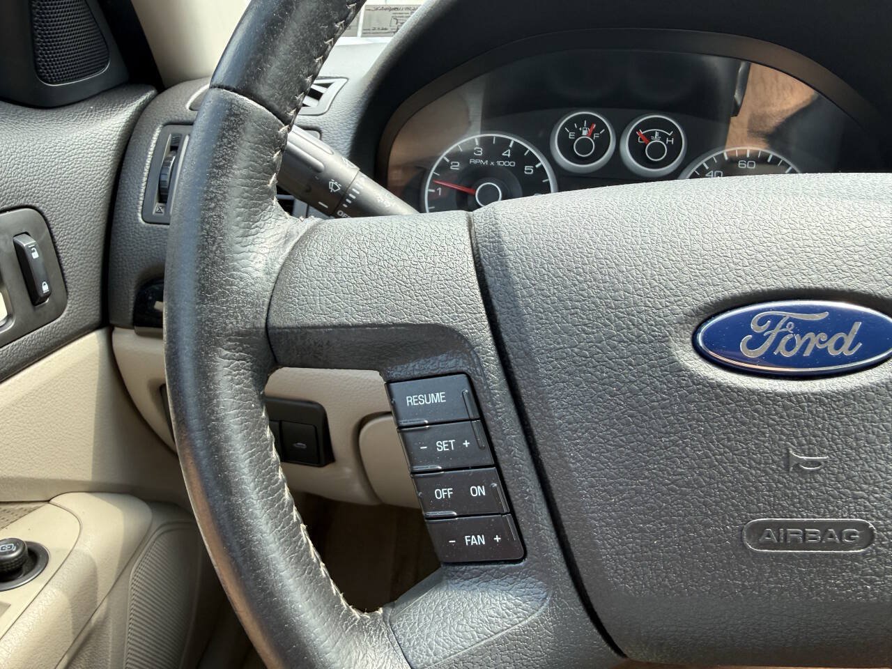 Used 2007 Ford Fusion SEL FWD image 15