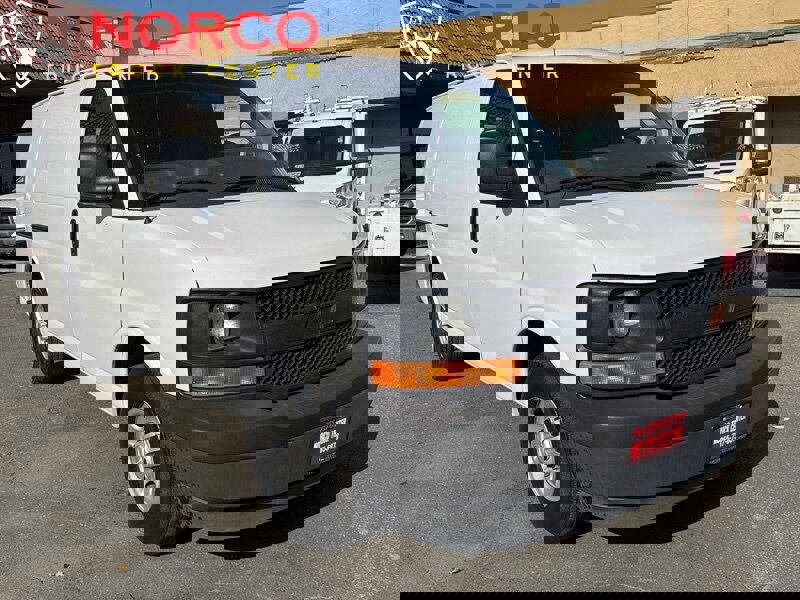 Used 2017 Chevrolet Express 2500 image 4