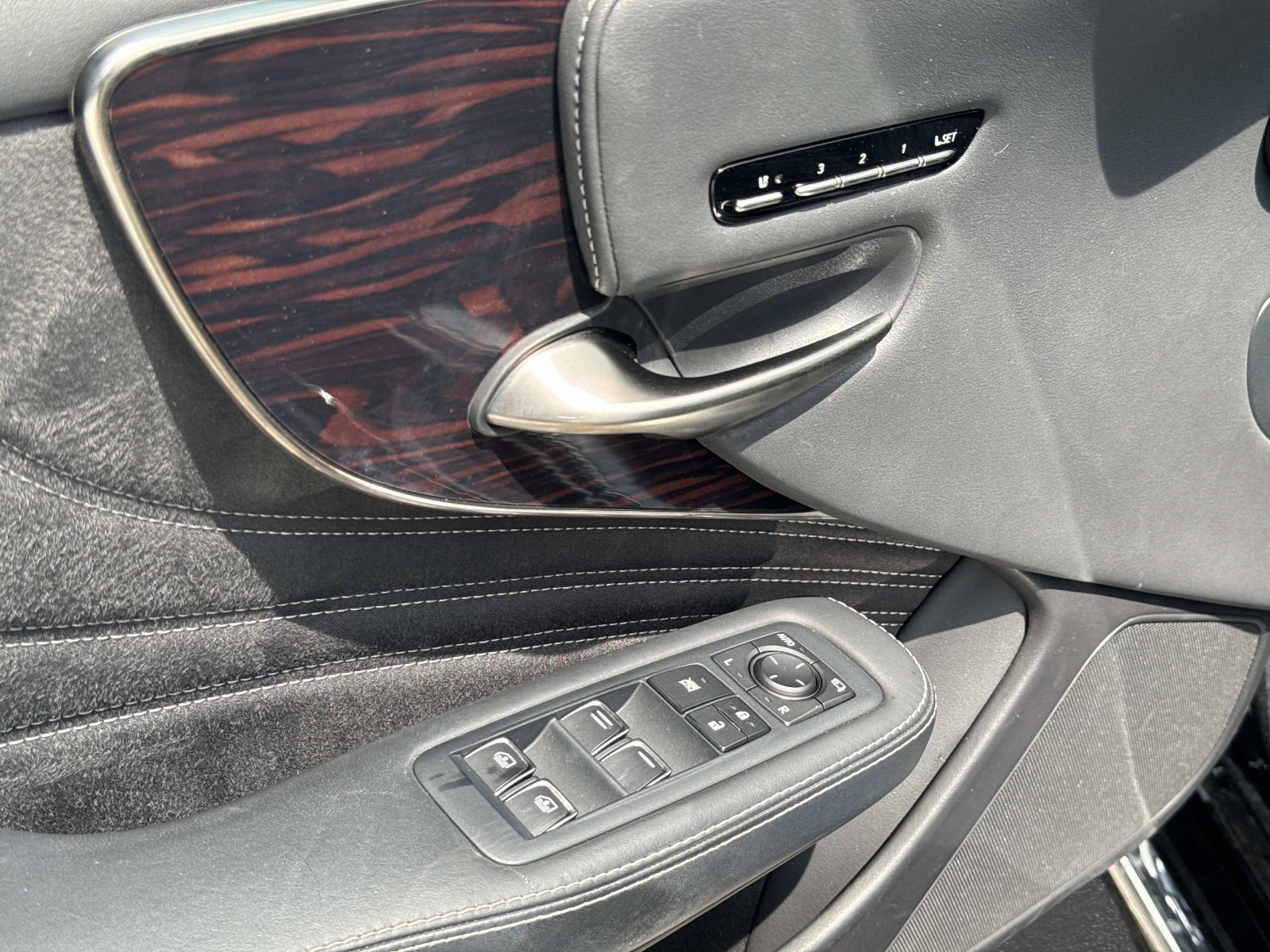 Certified 2022 Lexus LS 500 AWD w/ Luxury Package image 19