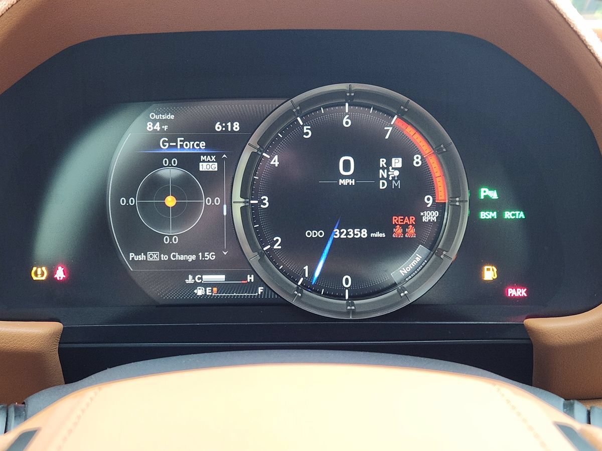 Used 2024 Lexus LC 500 Coupe w/ Sport Package RWD image 32