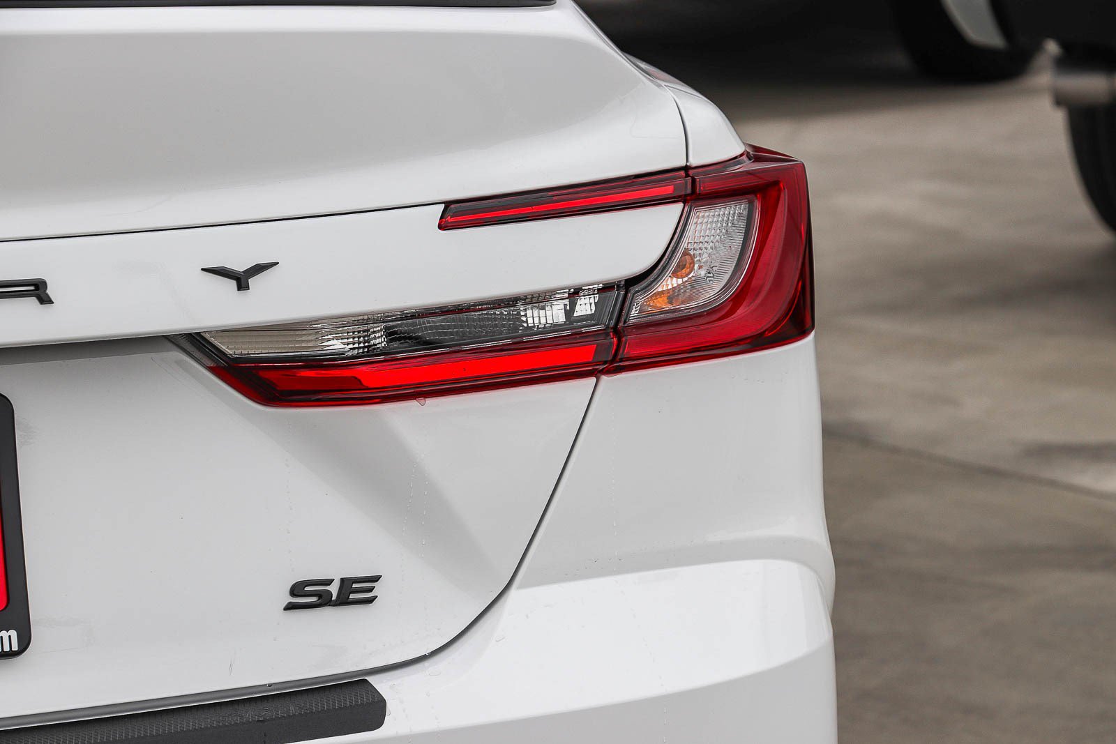 New 2026 Toyota Camry Hybrid FWD image 8