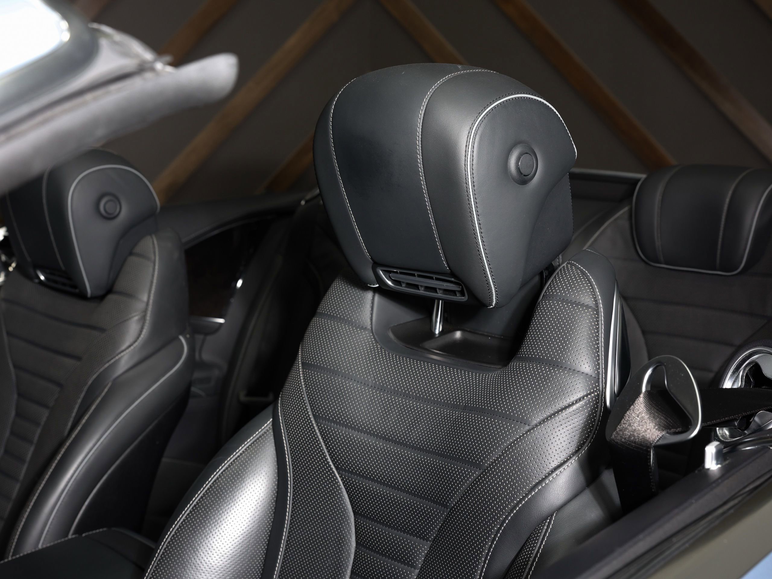 Used 2019 Mercedes-Benz S 560 Cabriolet w/ AMG Line Exterior image 22