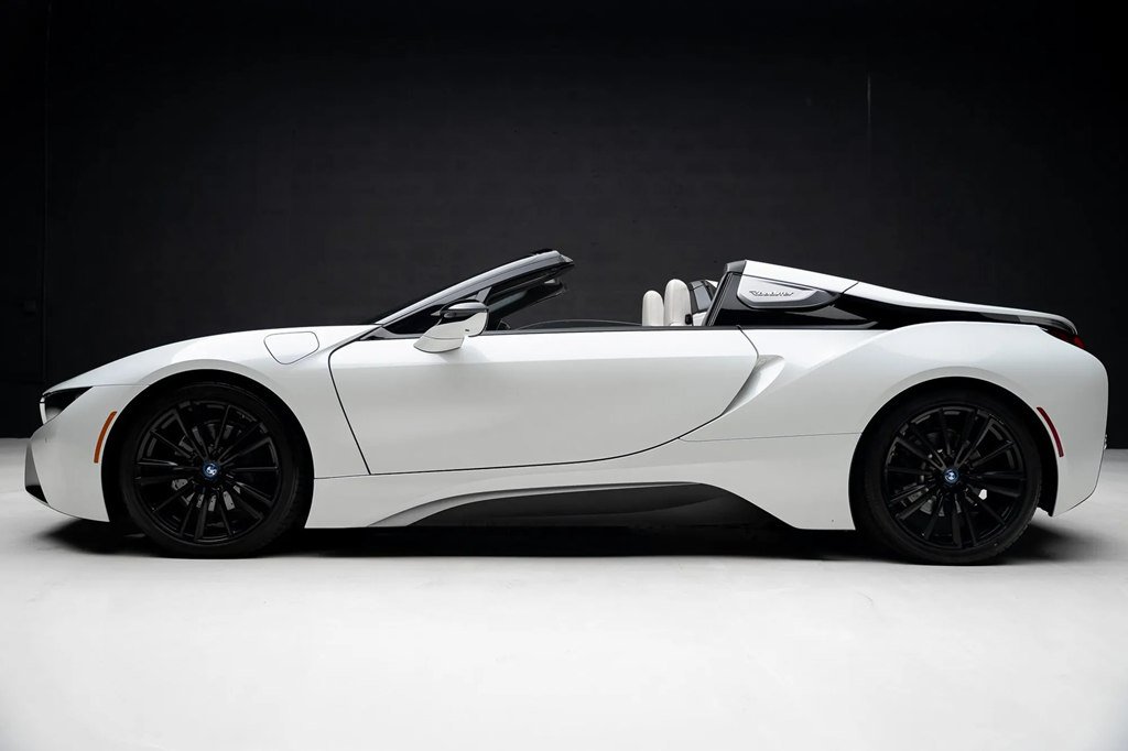 Used 2019 BMW i8 Roadster AWD/4WD image 14
