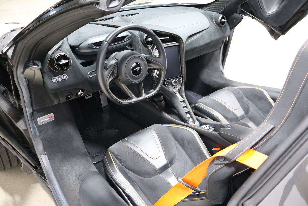 Used 2020 McLaren 720S Spider image 40