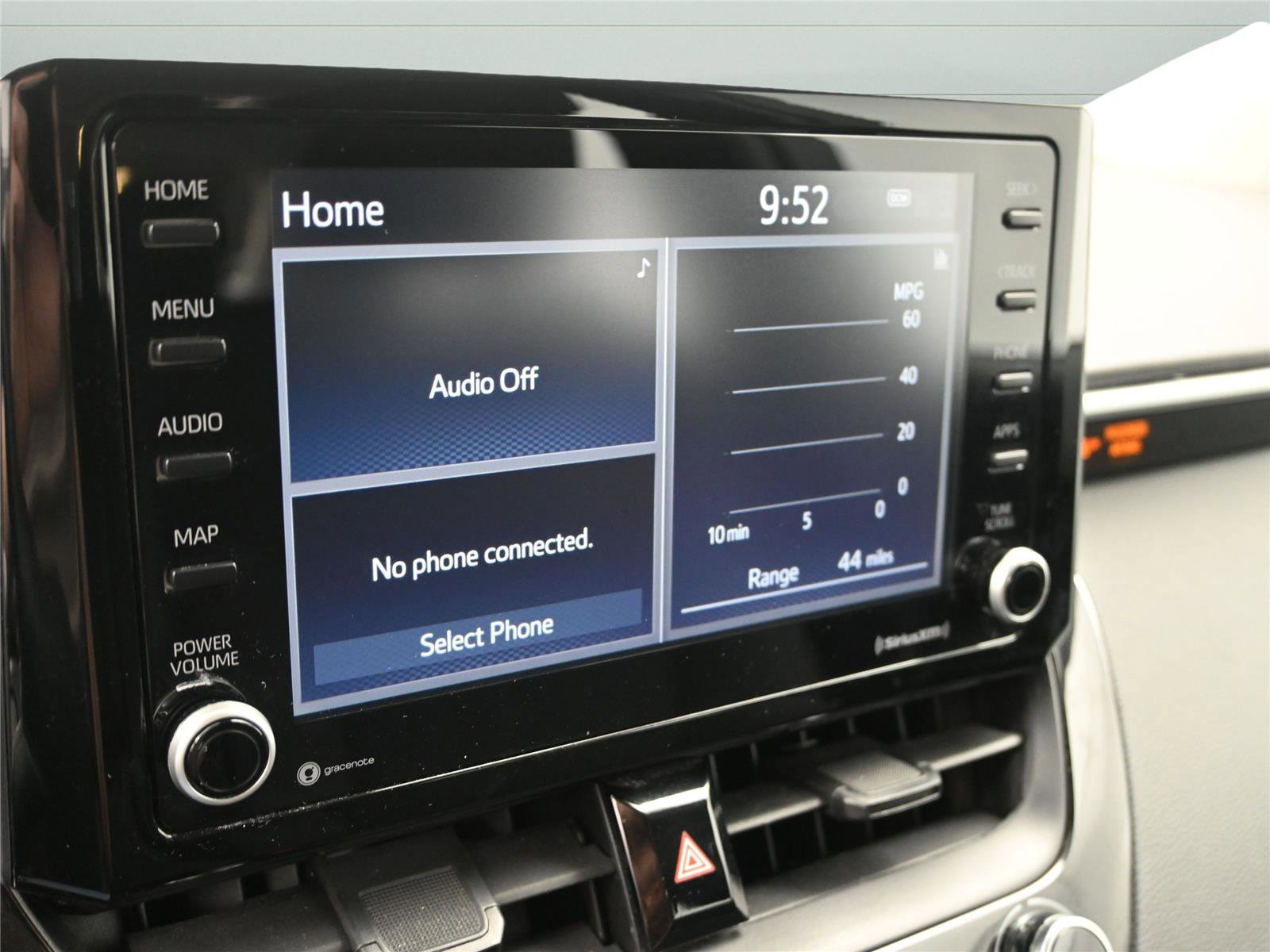 Used 2022 Toyota Corolla LE image 4