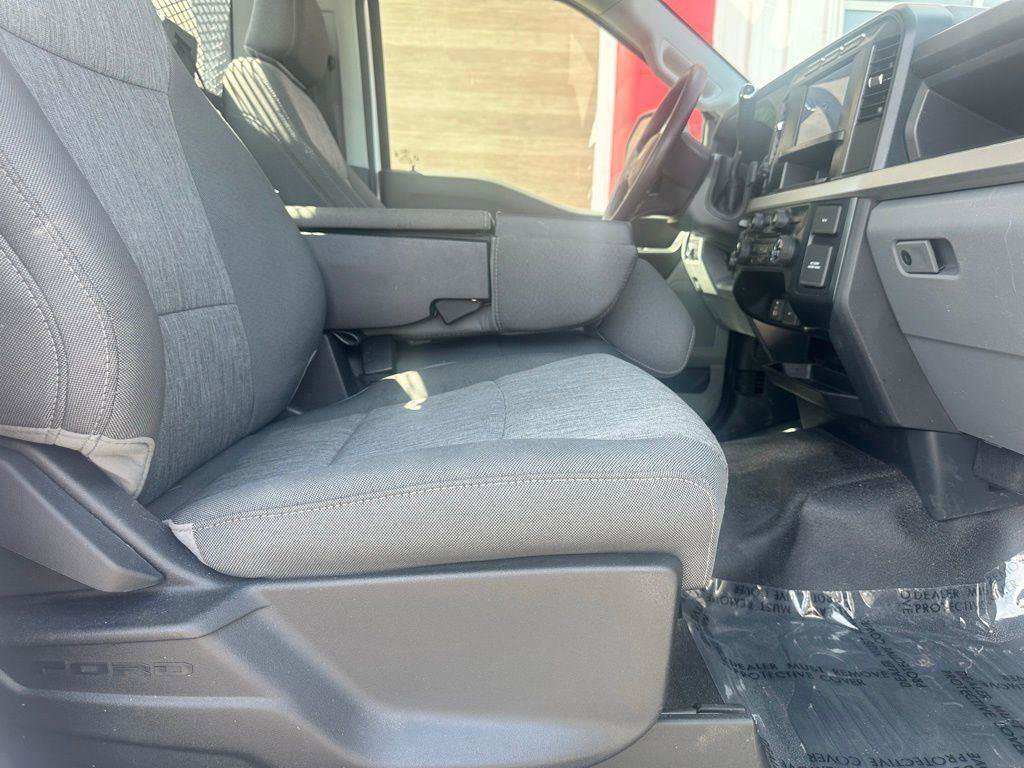 Used 2024 Ford F250 XL image 23