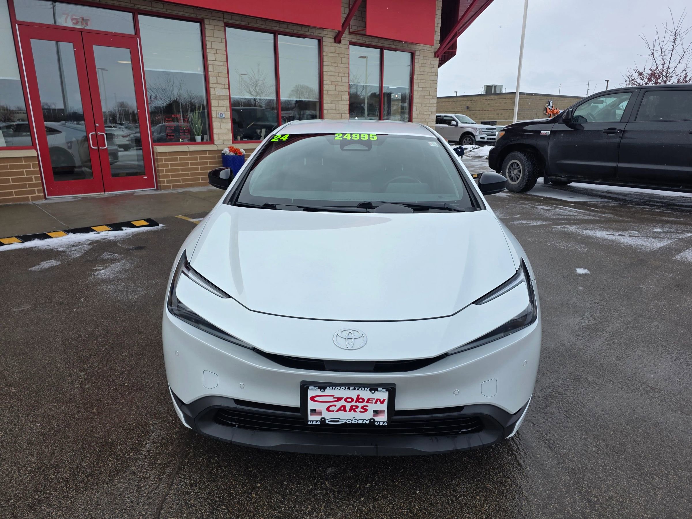 Used 2024 Toyota Prius LE image 2