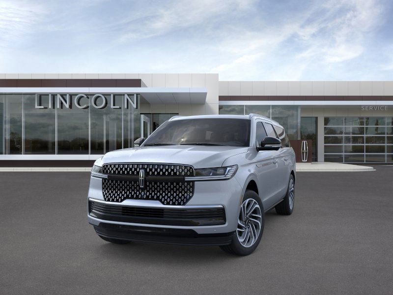 New 2025 Lincoln Navigator L Reserve image 2