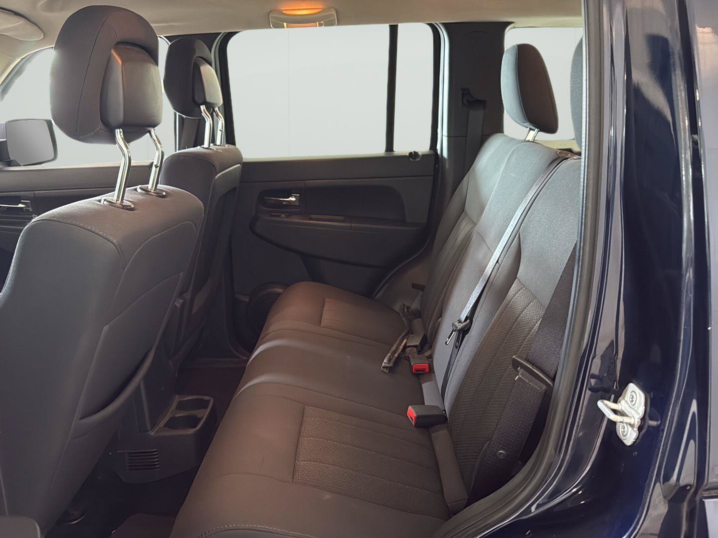 Used 2012 Jeep Liberty Sport AWD/4WD image 10