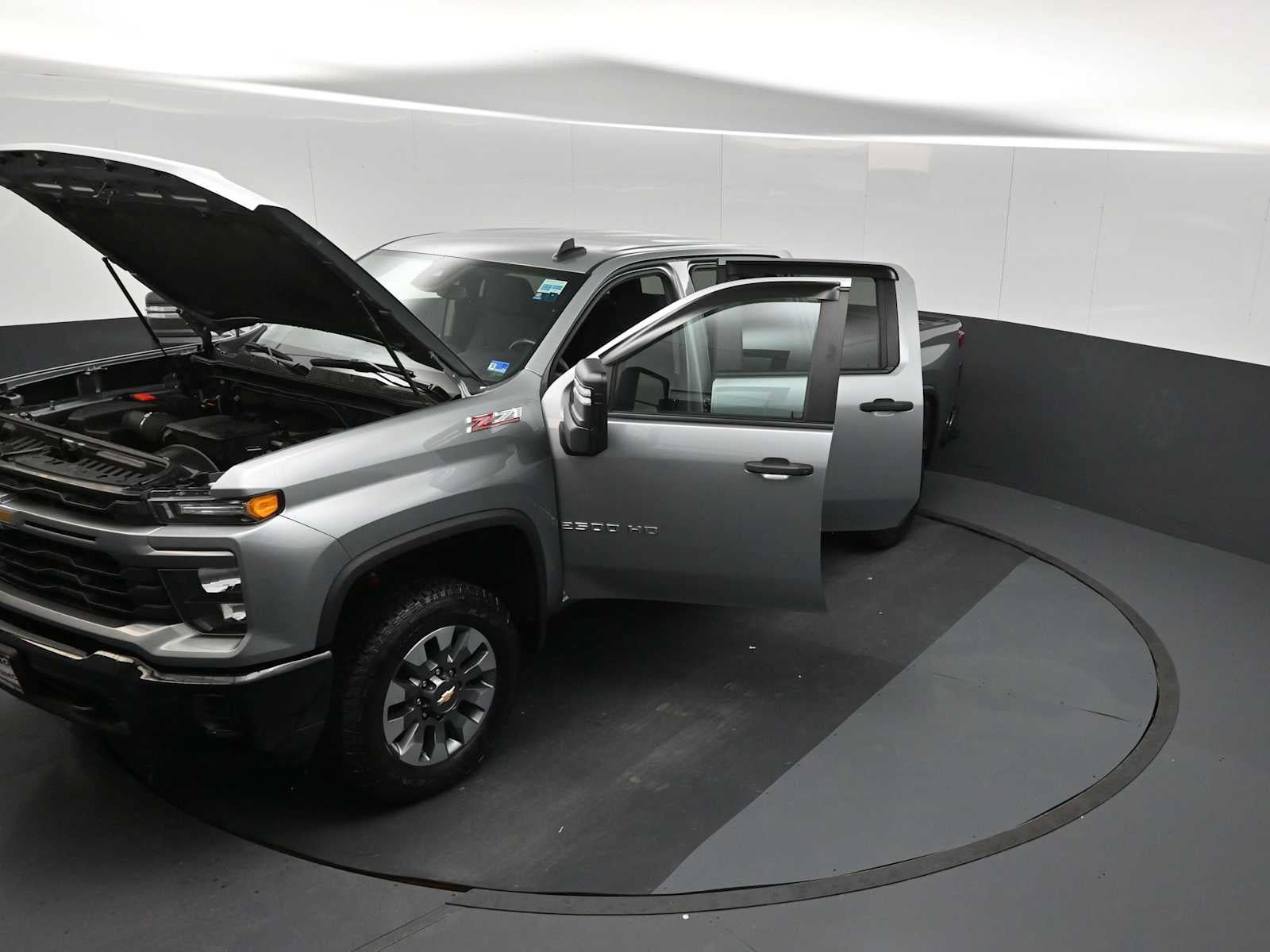 Used 2025 Chevrolet Silverado 2500 Custom AWD/4WD image 27