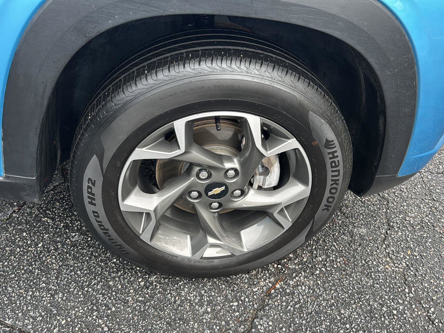 Certified 2025 Chevrolet Trax LT w/ Driver Confidence Package image 35