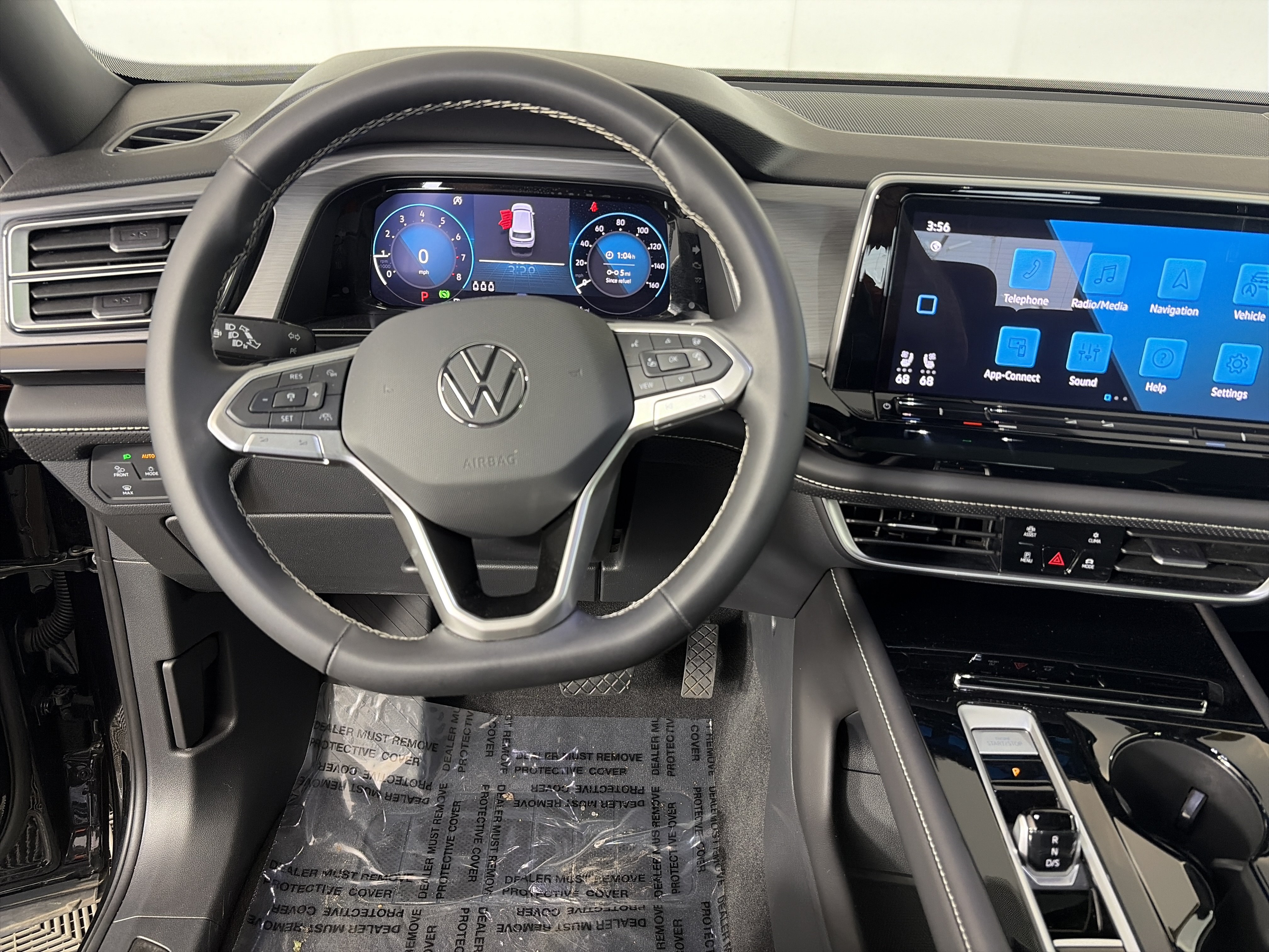 Used 2026 Volkswagen Atlas Cross Sport SE w/ Panoramic Sunroof Package AWD/4WD image 3