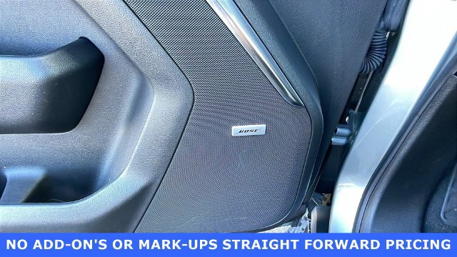 Used 2025 GMC Yukon Denali RWD image 27