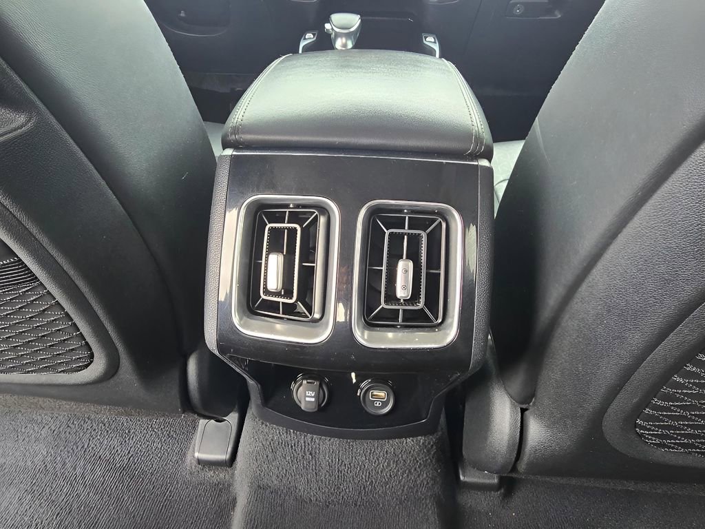 Used 2023 Kia Sorento SX image 14