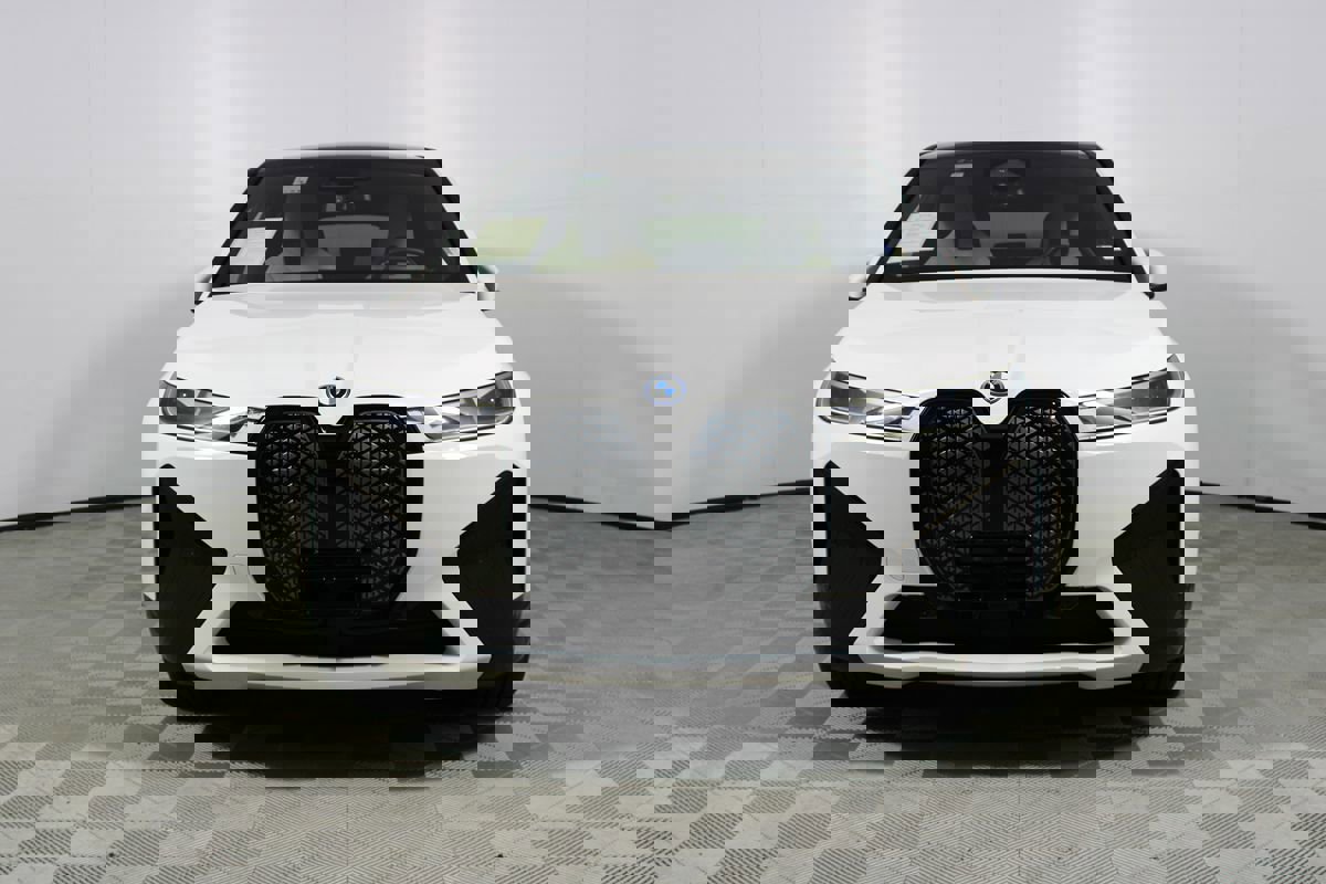 Used 2023 BMW iX xDrive50 w/ Sport Package image 2