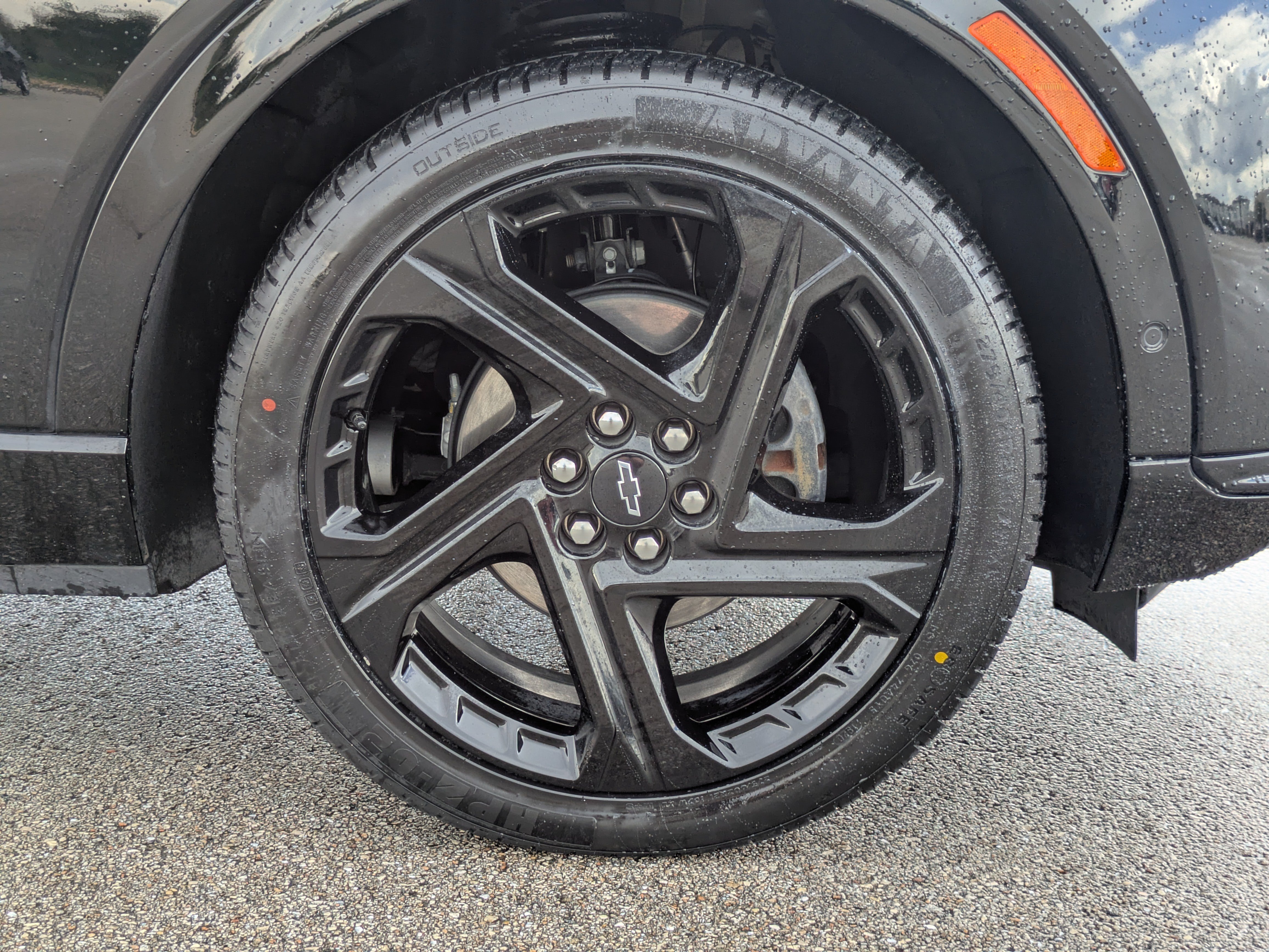 Used 2024 Chevrolet Equinox EV RS FWD image 11