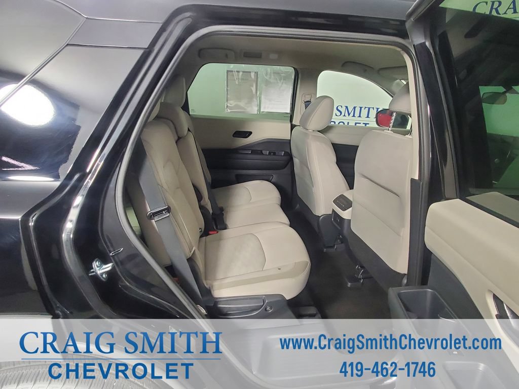 Used 2025 Nissan Pathfinder SV FWD image 16