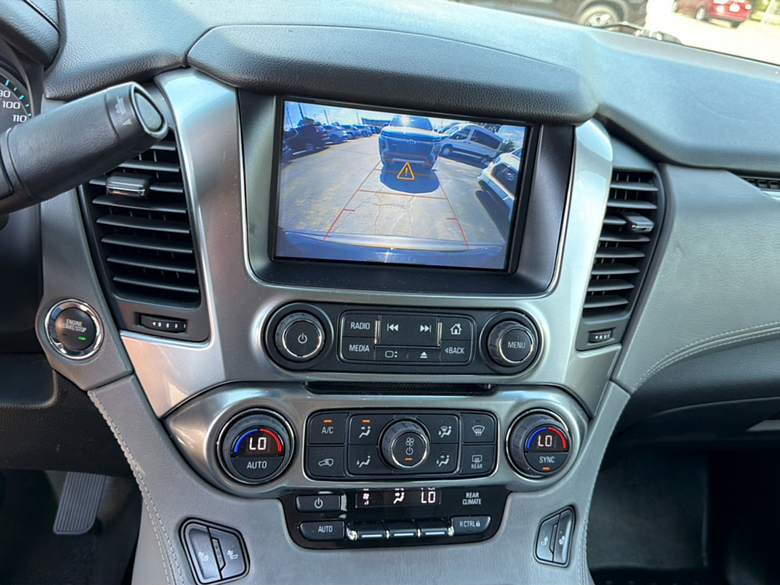 Used 2018 Chevrolet Tahoe LT w/ Luxury Package AWD/4WD image 19