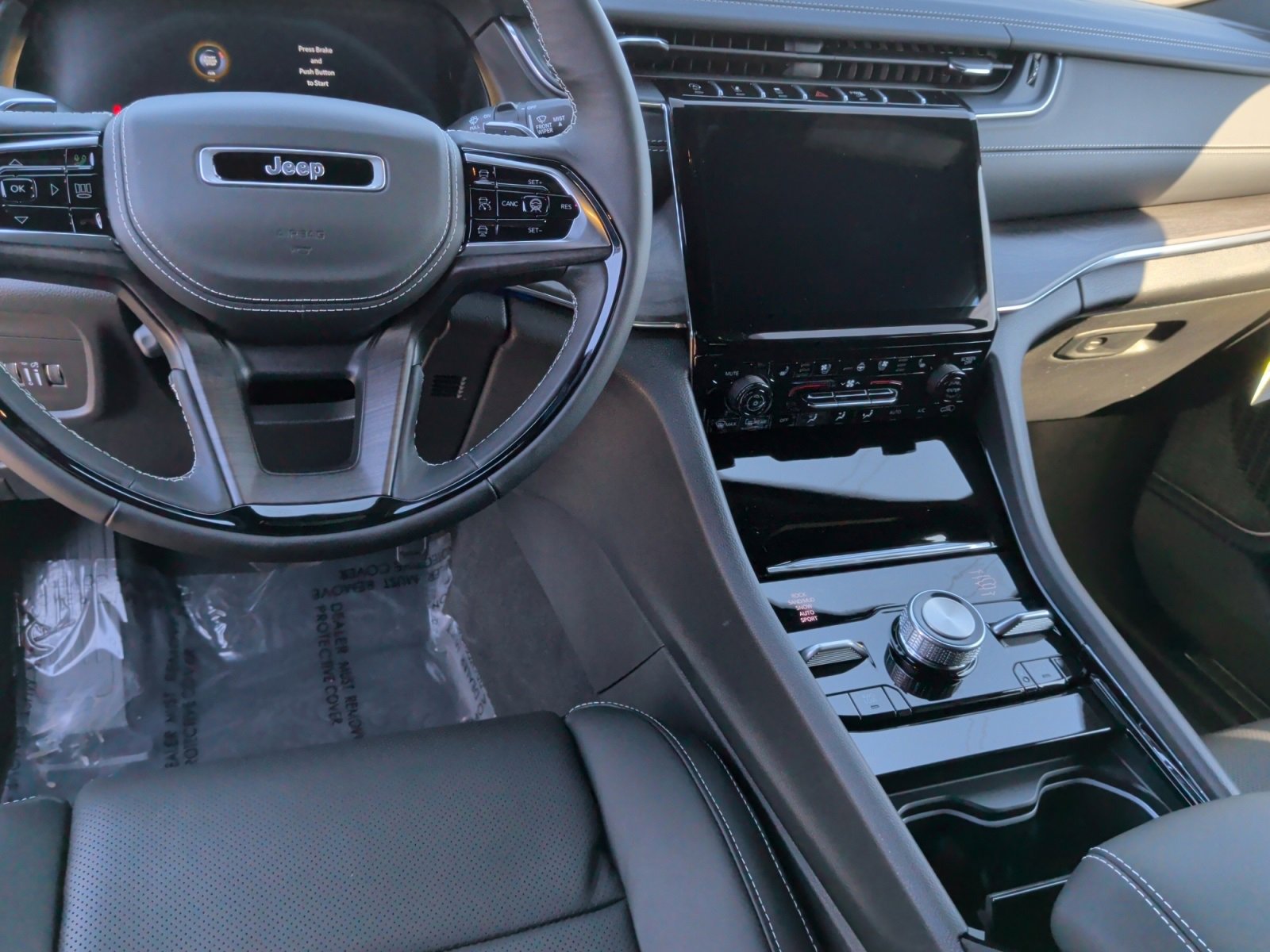 New 2025 Jeep Grand Cherokee L Overland image 10