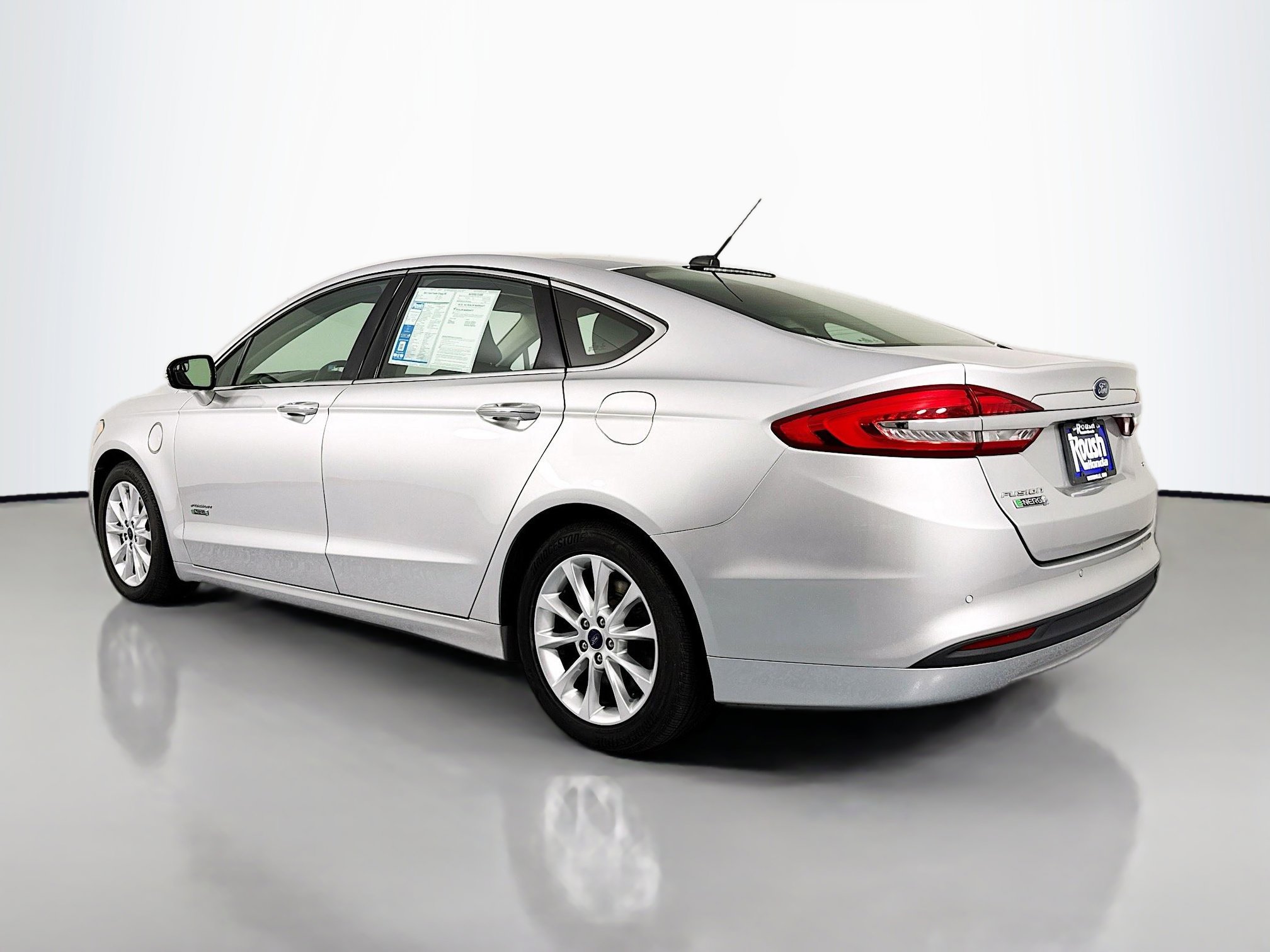Used 2017 Ford Fusion Energi SE FWD image 7