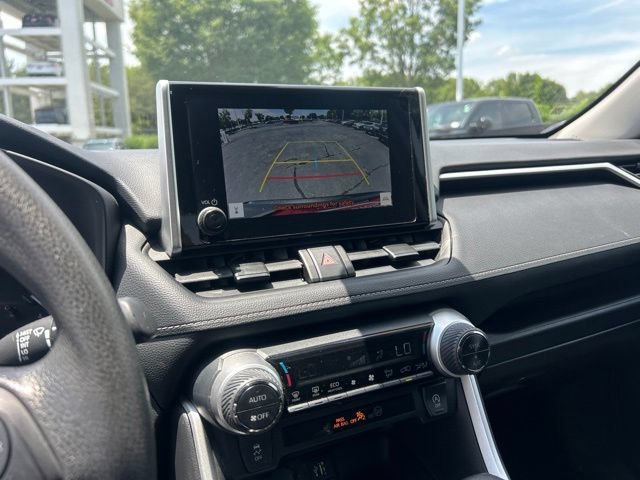 Used 2024 Toyota RAV4 XLE FWD image 26