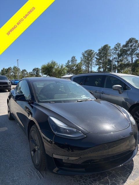 Used 2023 Tesla Model 3 Standard Range image 1