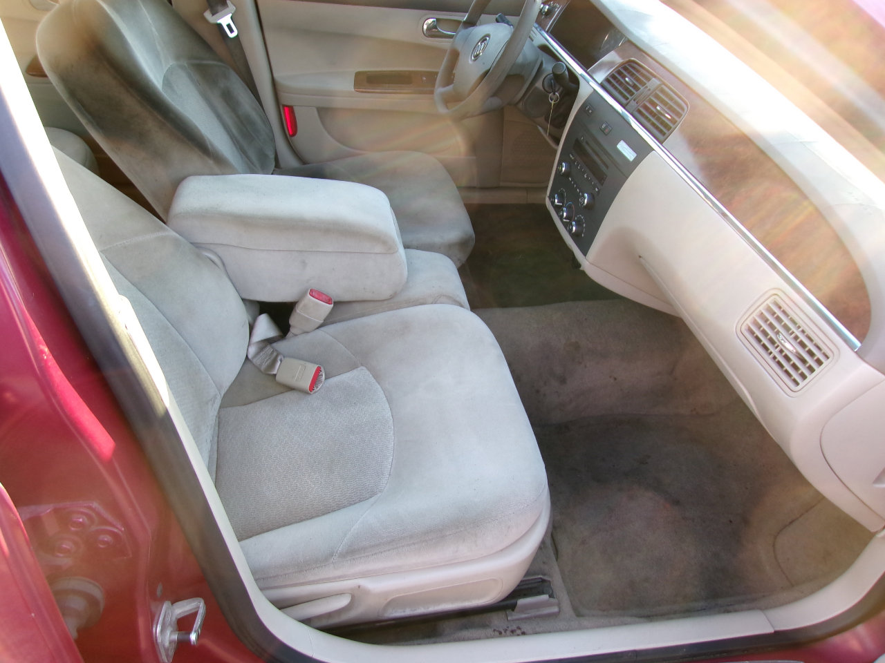 Used 2006 Buick LaCrosse CX image 6
