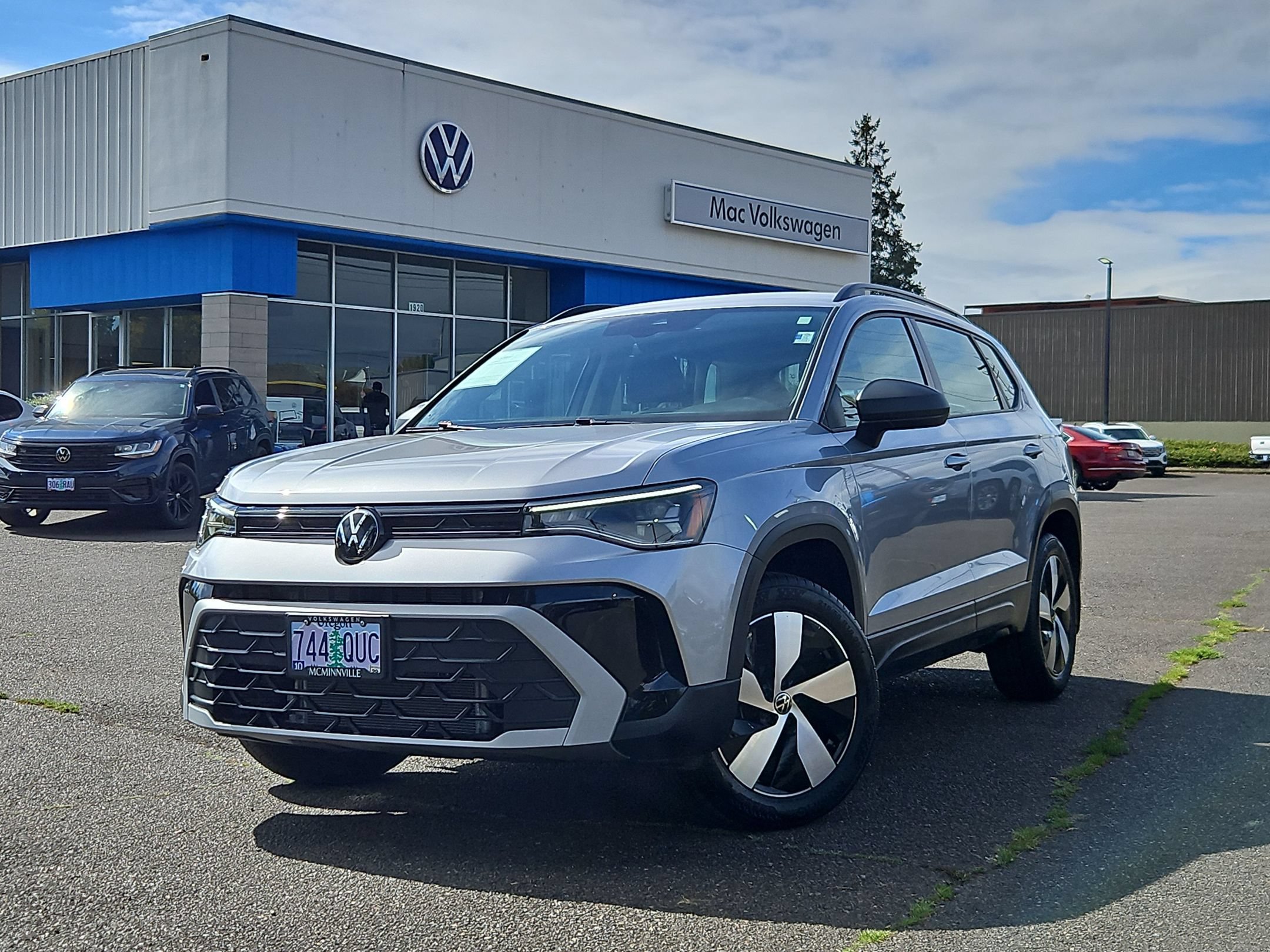 Used 2025 Volkswagen Taos S AWD/4WD image 1