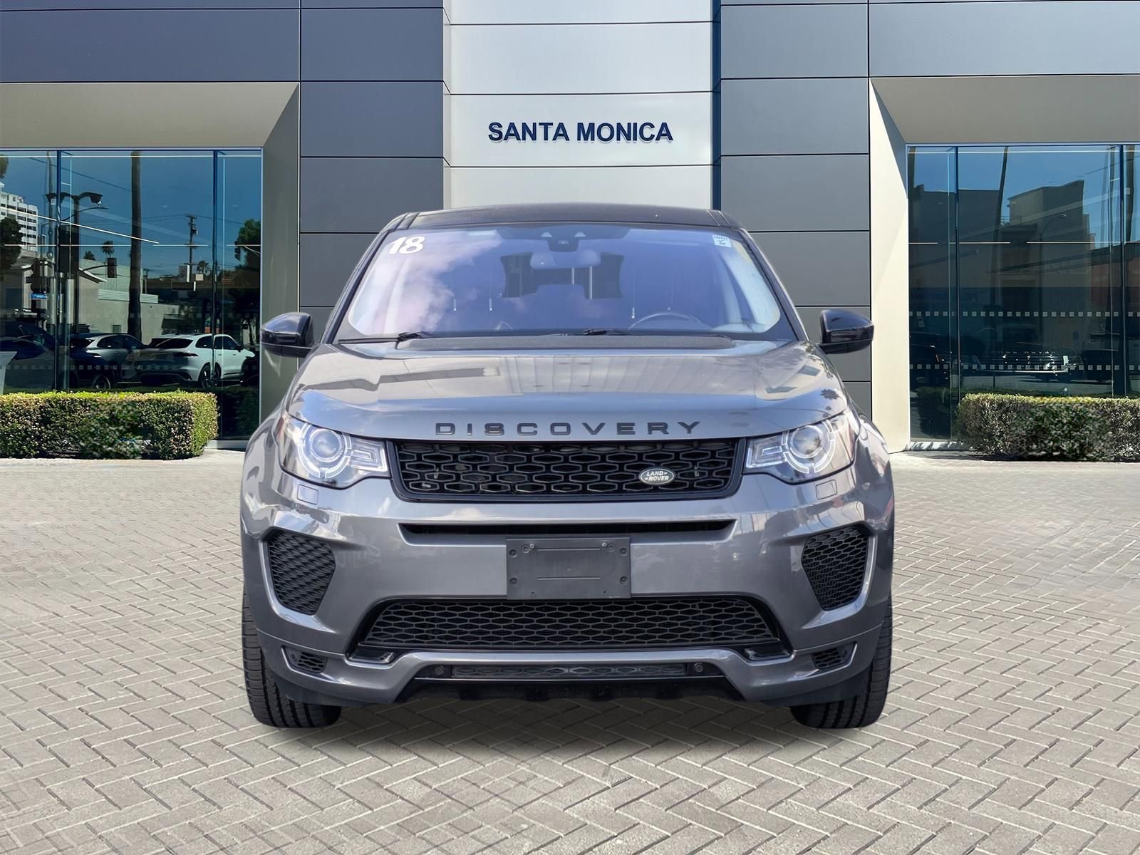 Used 2018 Land Rover Discovery Sport HSE image 2