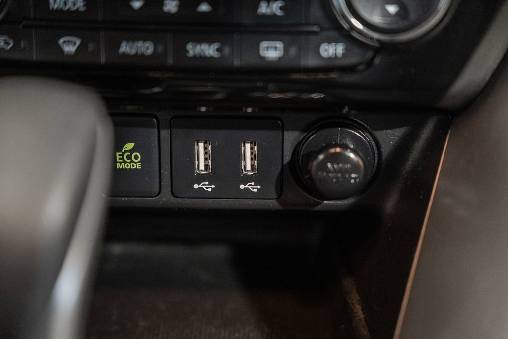 Used 2025 Mitsubishi Eclipse Cross SE image 29