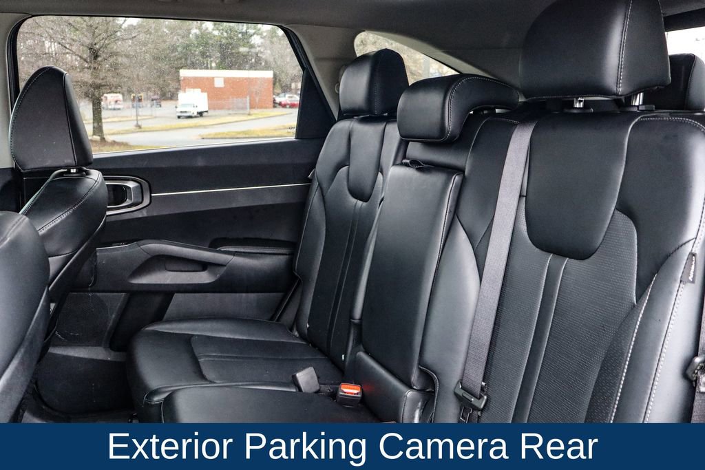 Used 2025 Kia Sorento S w/ Panoramic Sunroof Package image 12