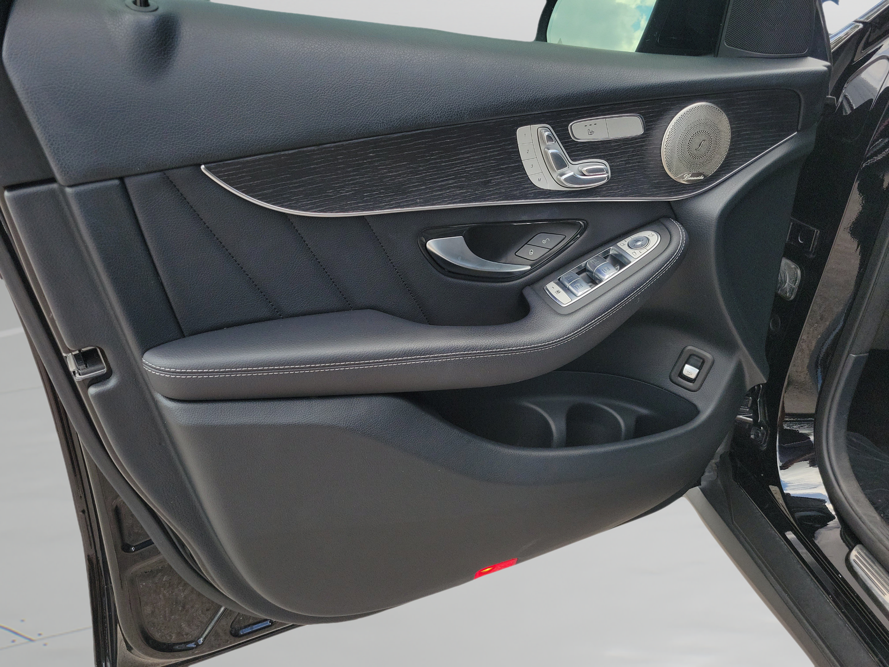 Certified 2021 Mercedes-Benz GLC 300 4MATIC Coupe image 16