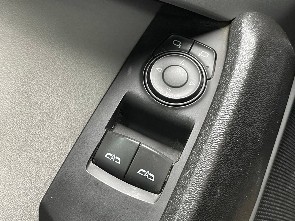 Used 2022 Chevrolet Camaro LS RWD image 11