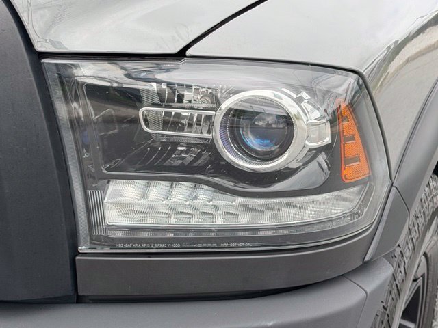 Used 2022 RAM 1500 Warlock w/ Ceramic Gray Warlock Package AWD/4WD image 17