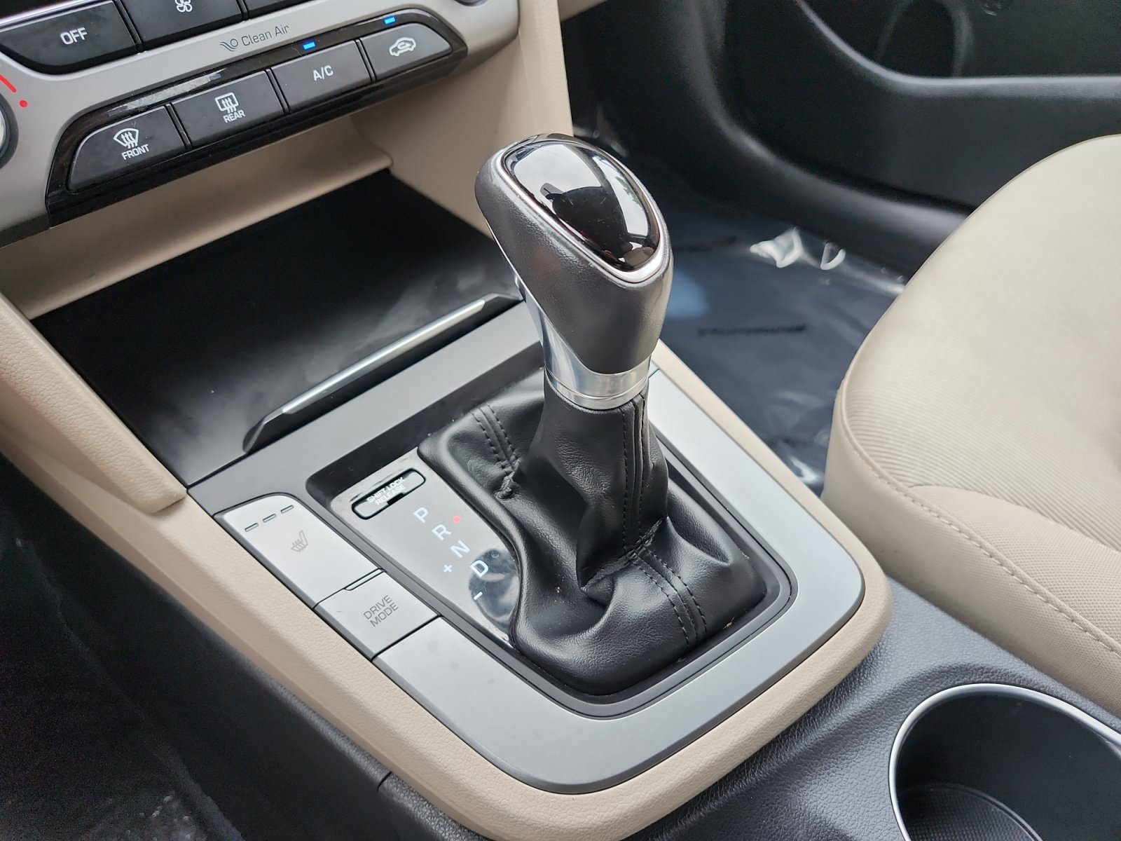 Used 2017 Hyundai Elantra Value Edition FWD image 19