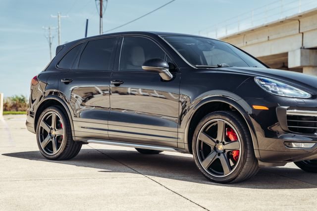 Used 2016 Porsche Cayenne Turbo AWD/4WD image 59