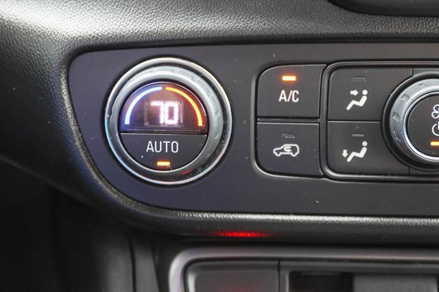 Used 2023 GMC Terrain AT4 image 27