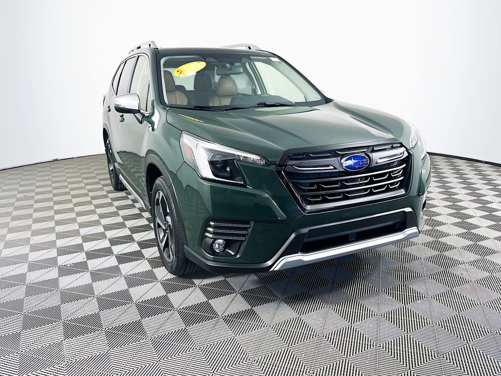 Used 2022 Subaru Forester Touring image 3