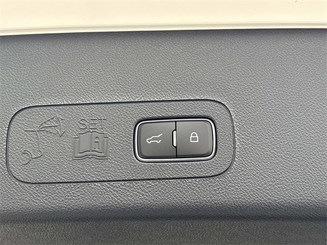 New 2026 Lincoln Aviator 2WD w/ Jet Appearance Package image 13