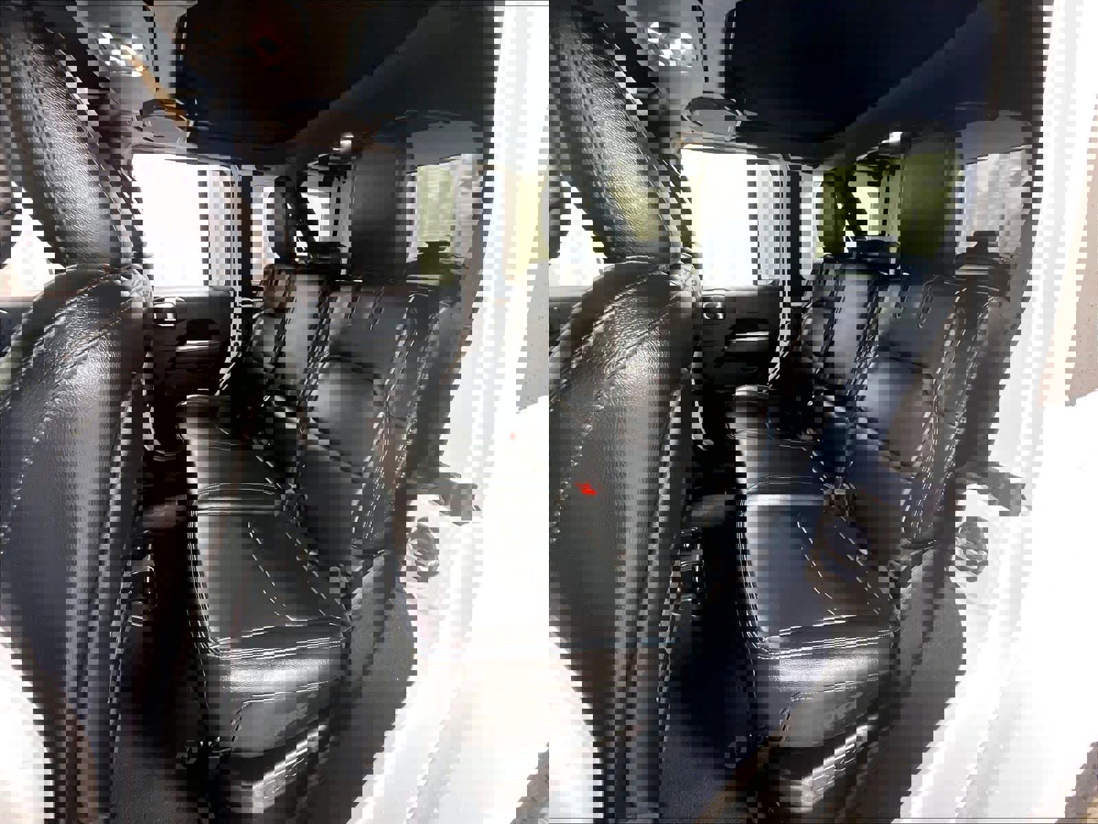 Used 2021 Jeep Wrangler Unlimited Rubicon 4xe w/ Steel Bumper Group image 15