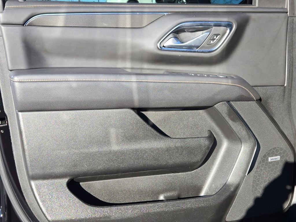 Used 2023 GMC Yukon AT4 w/ Max Trailering Package image 13