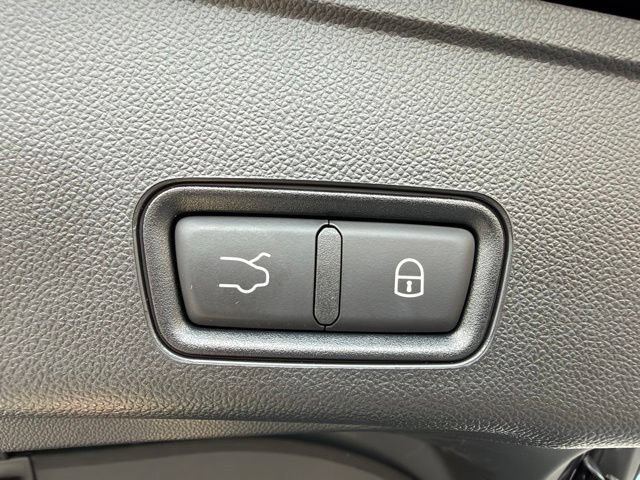 Used 2023 Maserati Grecale Modena AWD/4WD image 27