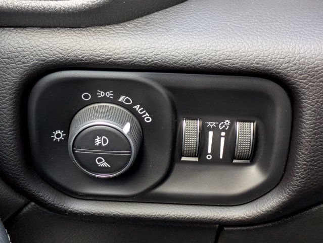 Used 2024 RAM 2500 Laramie w/ Safety Group AWD/4WD image 24