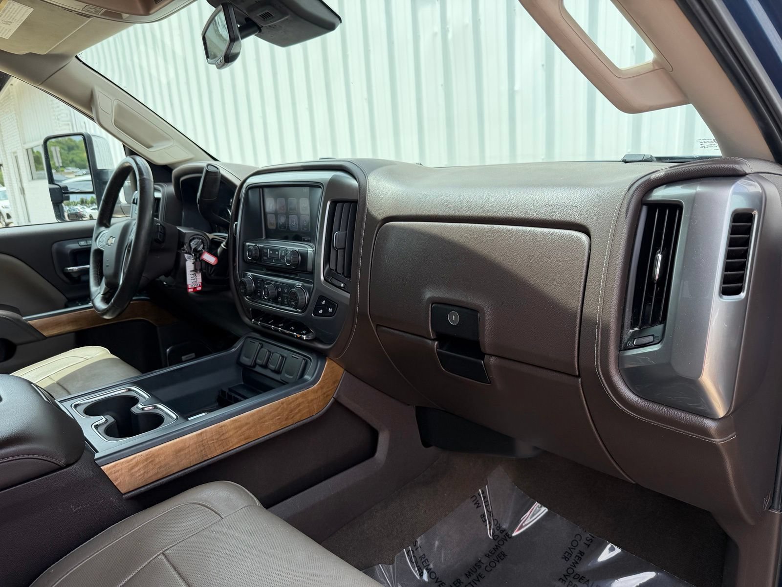 Used 2017 Chevrolet Silverado 1500 LTZ w/ Sport Package AWD/4WD image 16