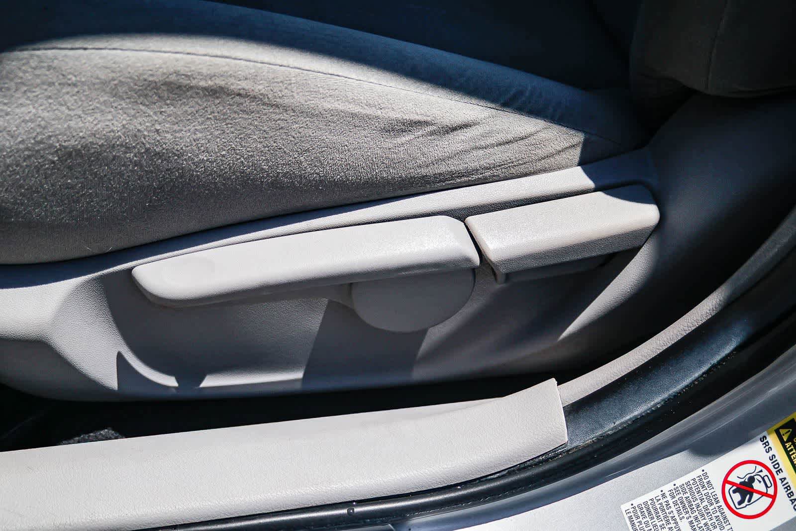 Used 2013 Toyota Corolla L FWD image 21