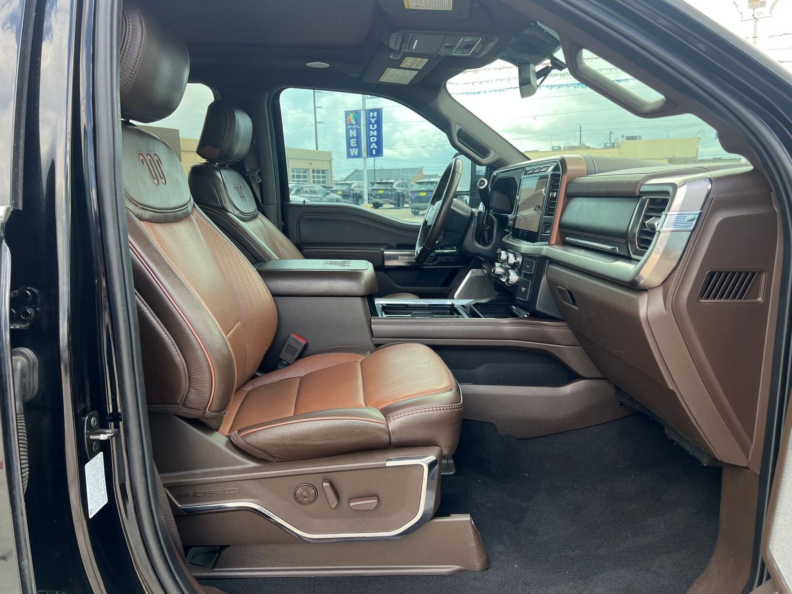 Used 2024 Ford F250 King Ranch w/ Chrome Package AWD/4WD image 22