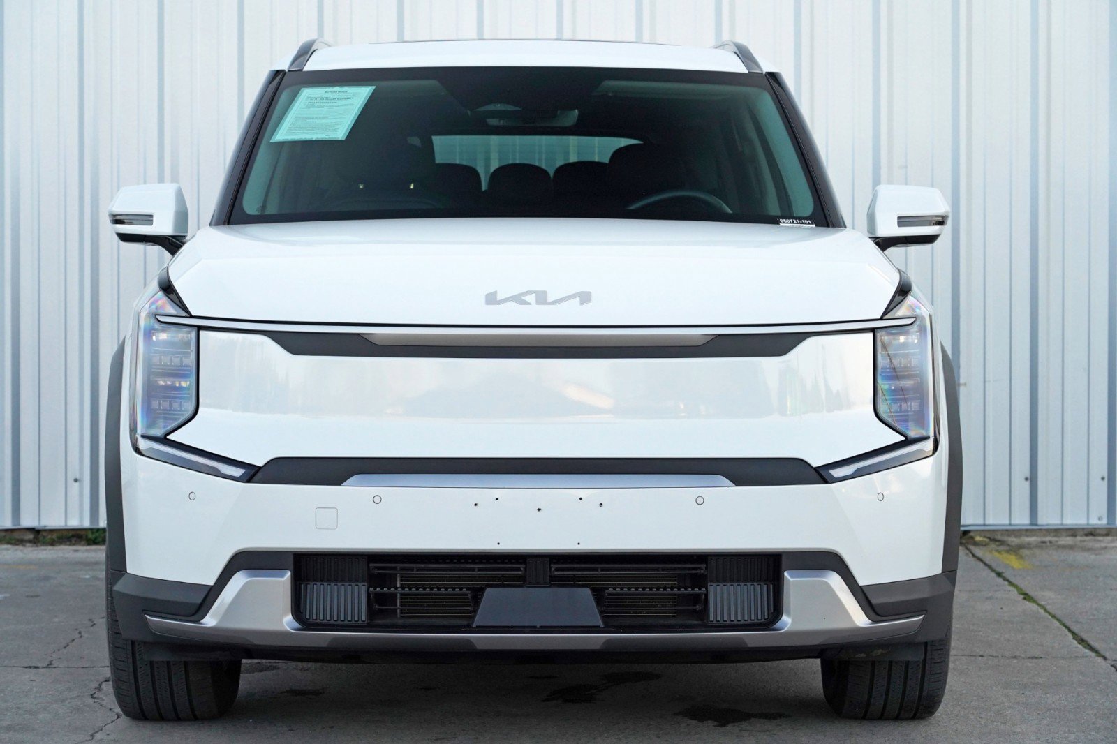 Used 2024 Kia EV9 Wind image 6