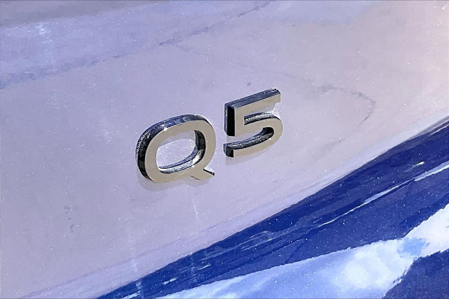Used 2025 Audi Q5 Premium w/ Convenience Package AWD/4WD image 30