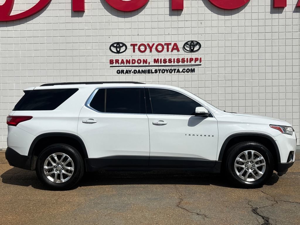 Used 2020 Chevrolet Traverse LT