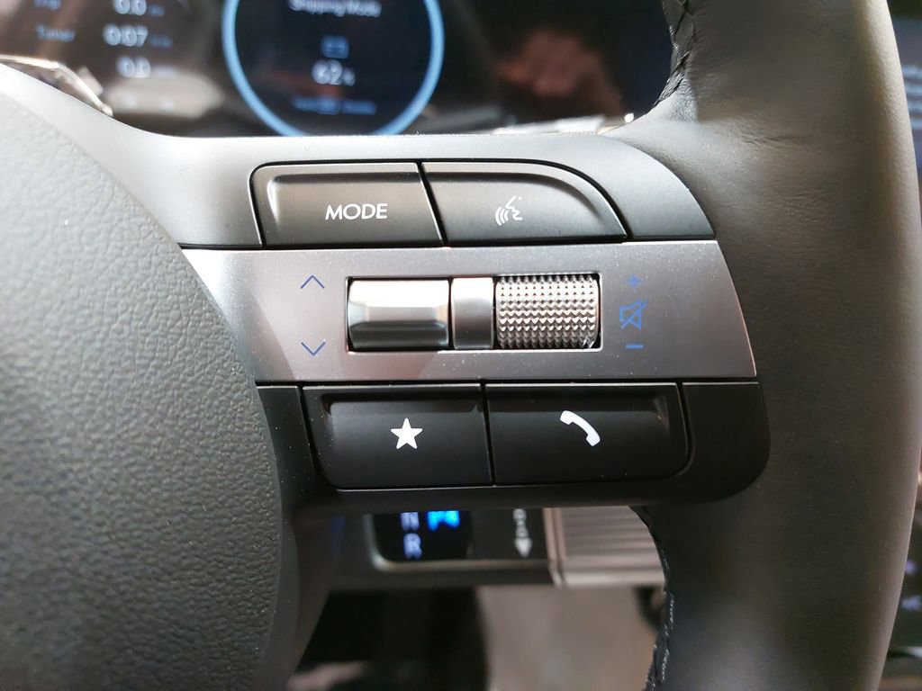 New 2026 Hyundai Tucson Limited FWD image 18